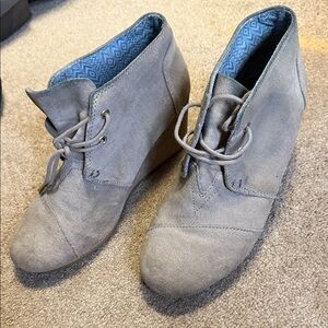 Toms Taupe Suede Wedge Boots